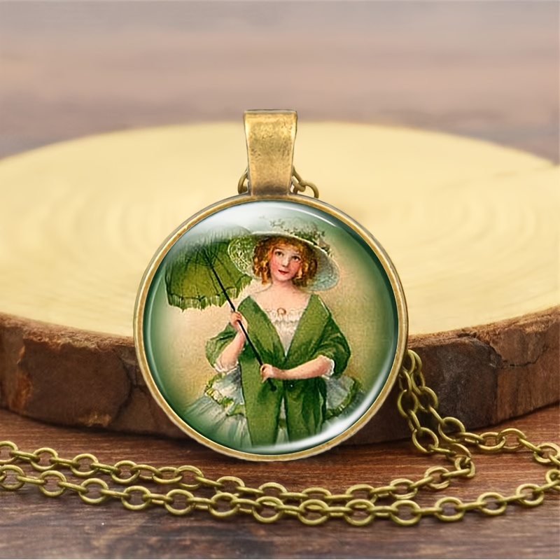 Classic Chain Necklace with Brown Metal Glass Inlay